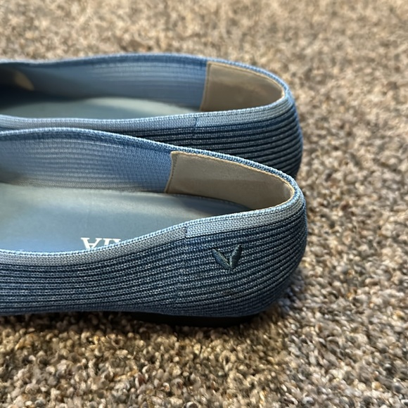 Vivaia New Margot Square Toe V-Cut Flat Denim Blue Size EU 37 US 6.5 - Picture 3 of 6